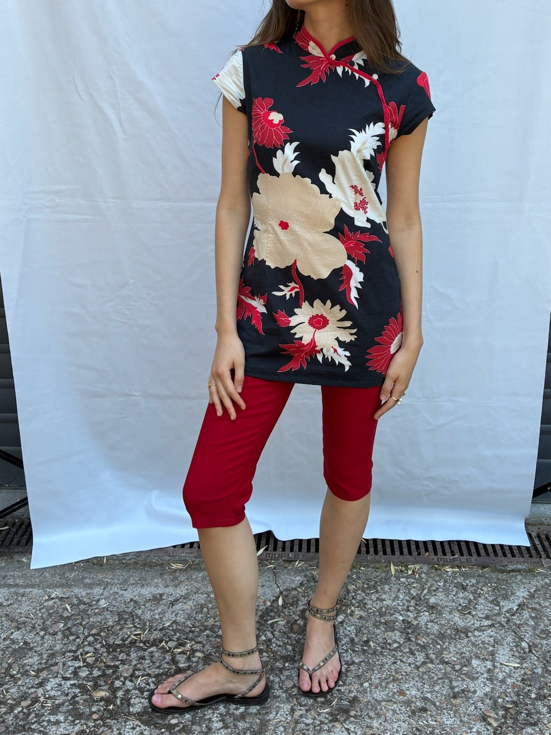 The red capris