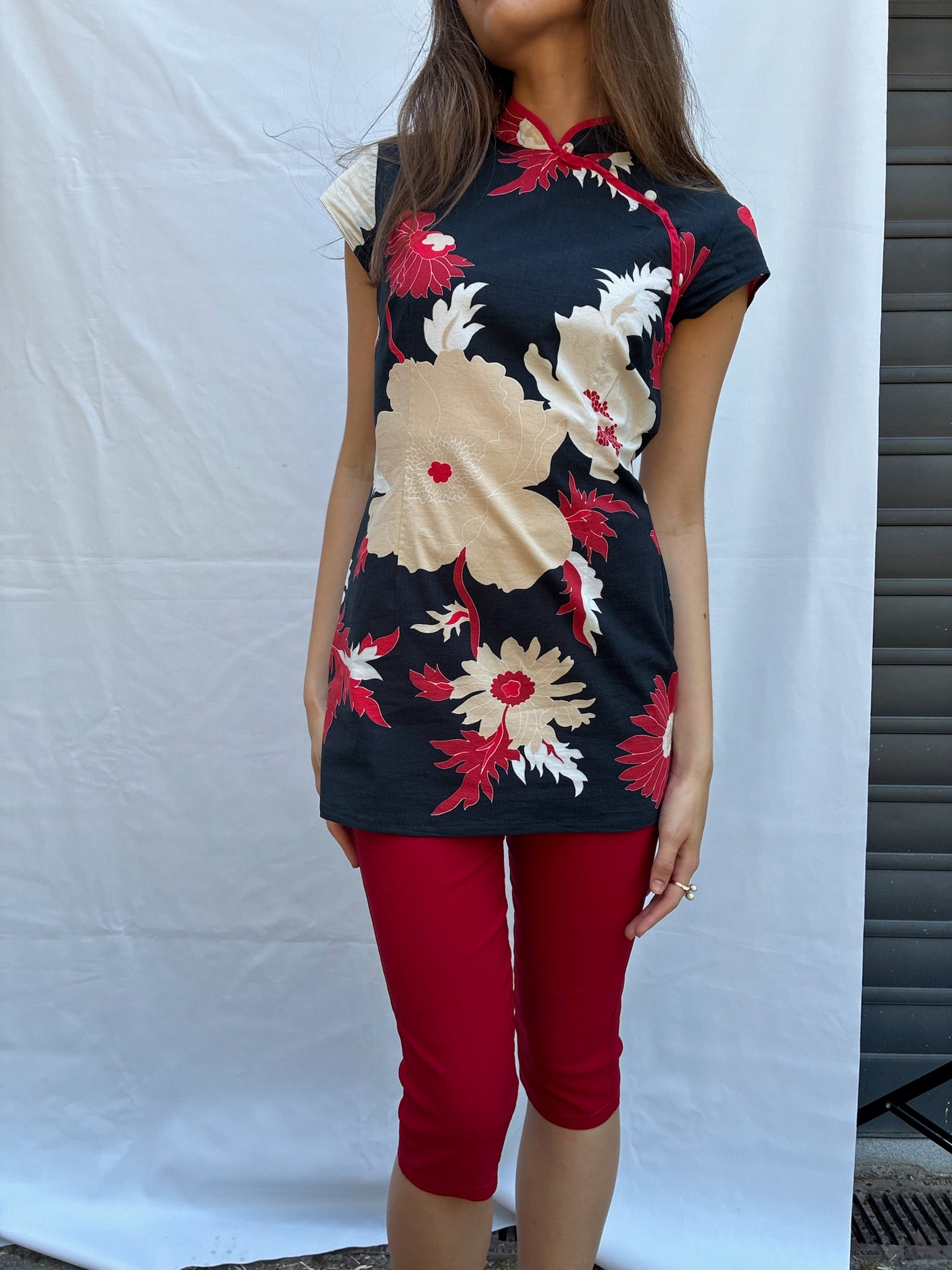 The red capris